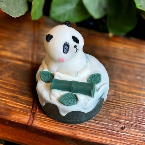 ⚠️SALE Candle // Handmade Panda And Bamboo Candle (Bigger in person) SEND OFFERS - Picture 2 of 4
